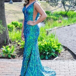 Sherri Hill Teal & Blue Sequined Backless Prom Dress!!